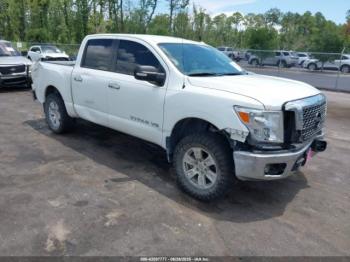  Salvage Nissan Titan