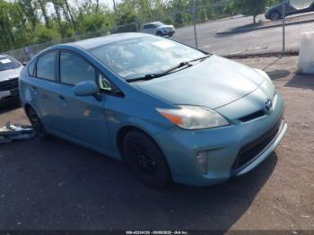  Salvage Toyota Prius