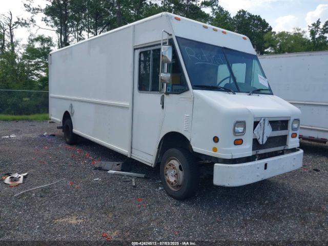  Salvage Freightliner Chassis