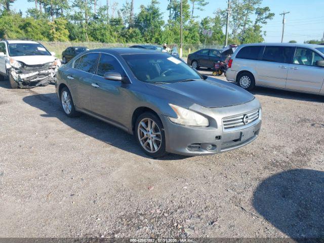  Salvage Nissan Maxima