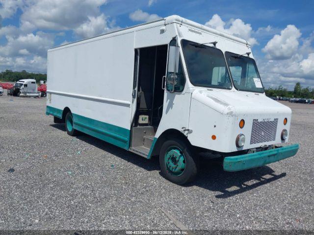  Salvage Workhorse Custom Cha Commercial Chassis