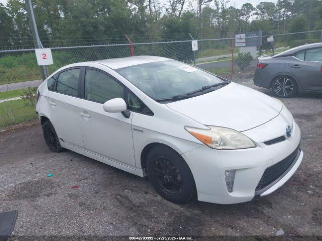  Salvage Toyota Prius