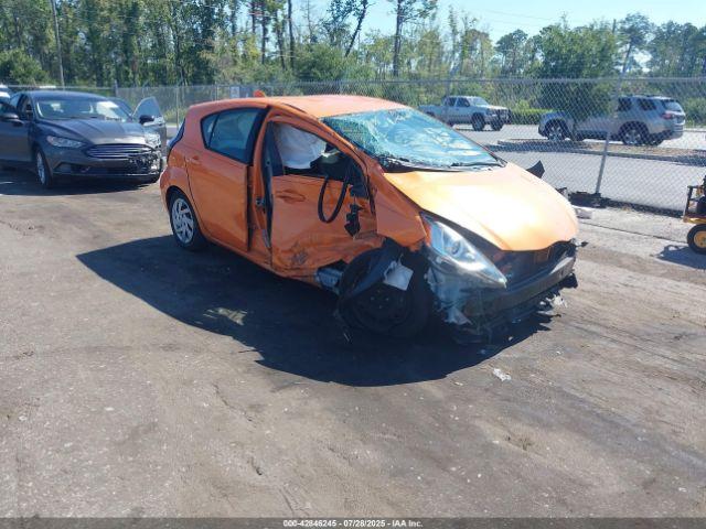  Salvage Toyota Prius c