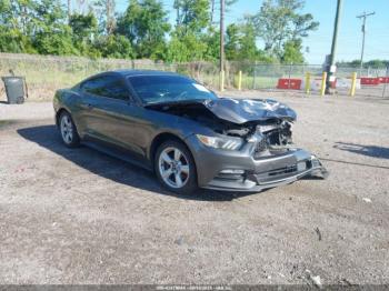  Salvage Ford Mustang