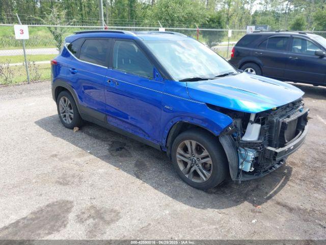  Salvage Kia Seltos