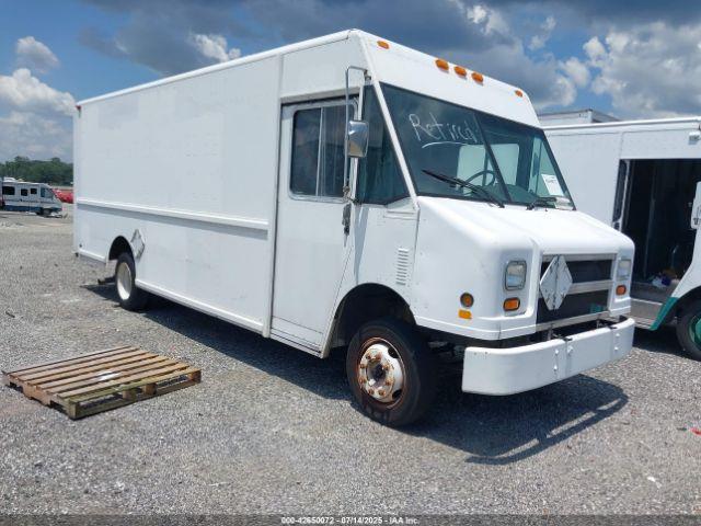  Salvage Freightliner Chassis