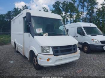  Salvage Isuzu Commercial Van