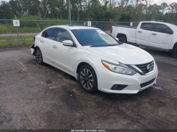  Salvage Nissan Altima