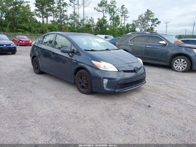  Salvage Toyota Prius