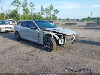  Salvage Kia Stinger
