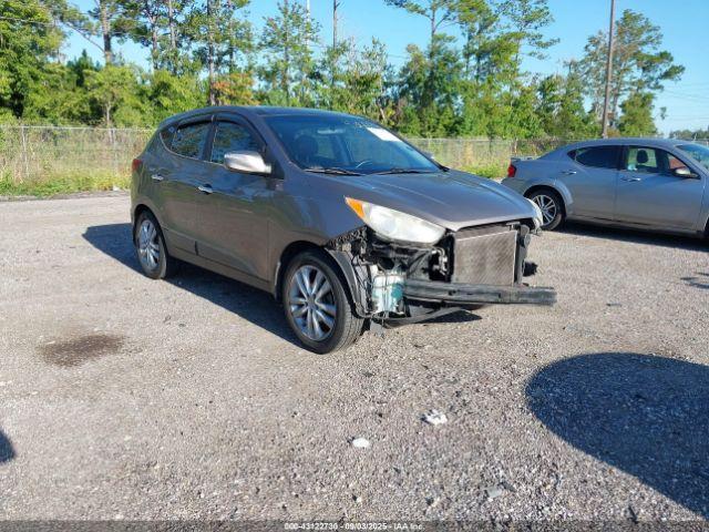  Salvage Hyundai TUCSON