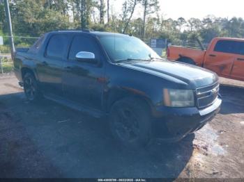  Salvage Chevrolet Avalanche 1500