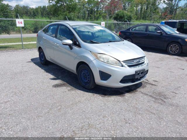  Salvage Ford Fiesta