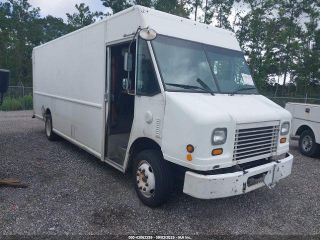  Salvage Freightliner Chassis