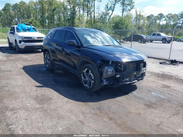  Salvage Hyundai TUCSON
