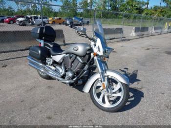  Salvage Victory Motorcycles Kingpin