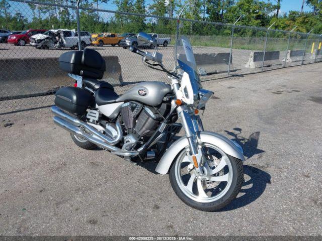  Salvage Victory Motorcycles Kingpin