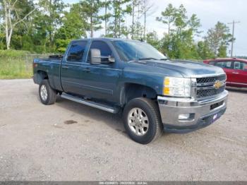  Salvage Chevrolet Silverado 2500