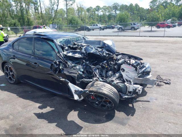  Salvage Alfa Romeo Giulia