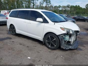  Salvage Toyota Sienna