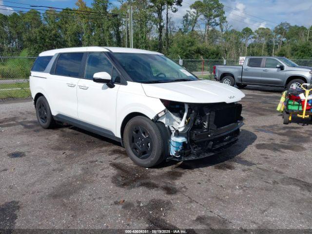  Salvage Kia Carnival