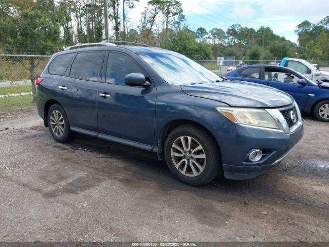  Salvage Nissan Pathfinder