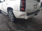 GMC Yukon Denali Image 3