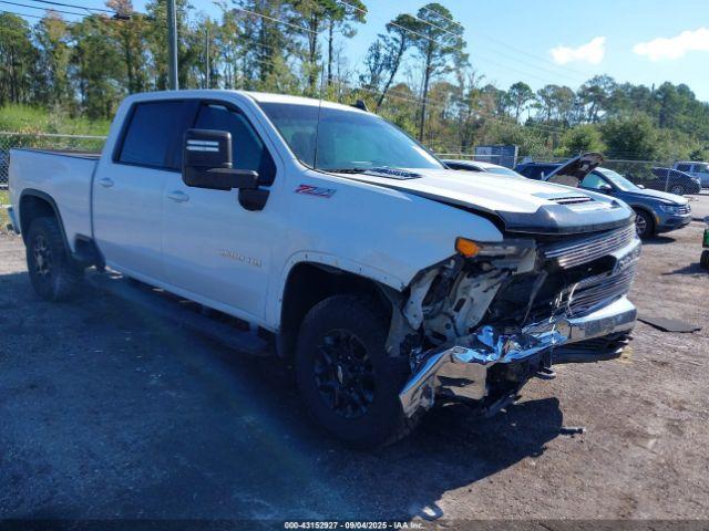  Salvage Chevrolet Silverado 2500