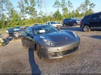  Salvage Porsche Panamera
