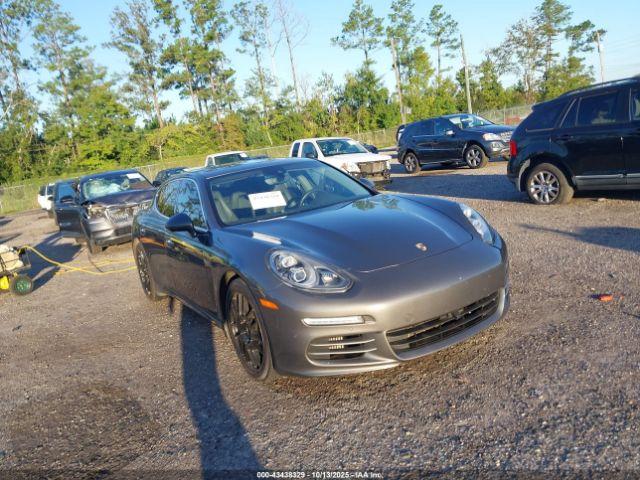  Salvage Porsche Panamera