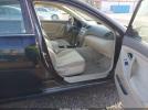 Toyota Camry Le Image 4