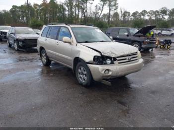  Salvage Toyota Highlander