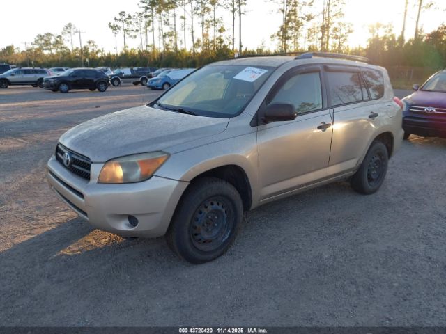 Toyota RAV4 Image 2