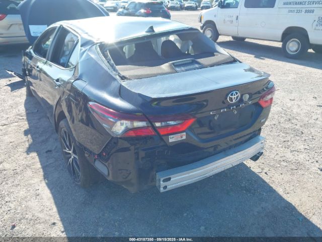 Toyota Camry Se Image 6