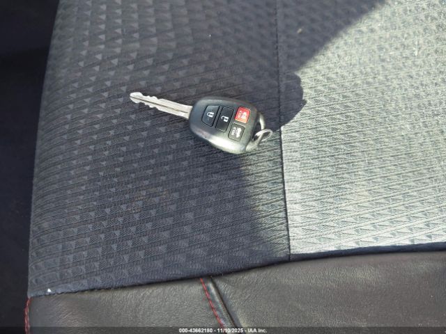 Toyota Camry Se Image 16