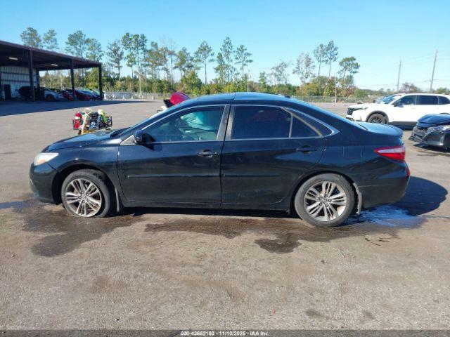 Toyota Camry Se Image 5