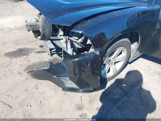 Dodge Charger Se Image 13