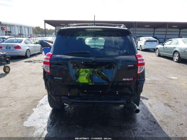 Toyota RAV4 Sport V6 Image 11