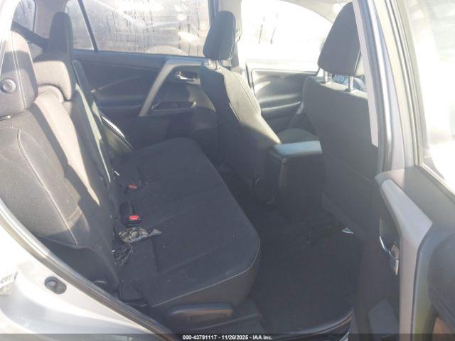 Toyota RAV4 Xle Image 16