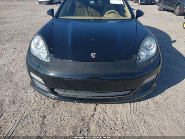 Porsche Panamera S Image 4