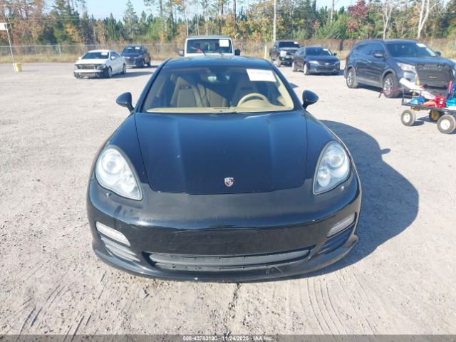 Porsche Panamera S Image 10