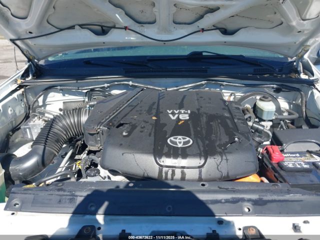 Toyota Tacoma Base V6 Image 8
