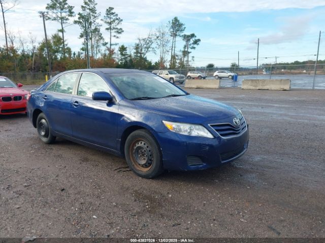 Toyota Camry Le Image 1