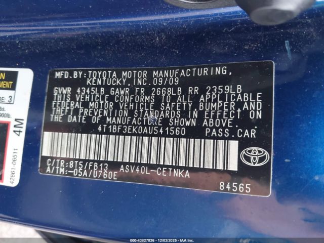 Toyota Camry Le Image 10