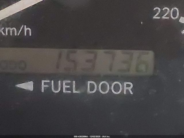 Toyota Camry Le Image 6