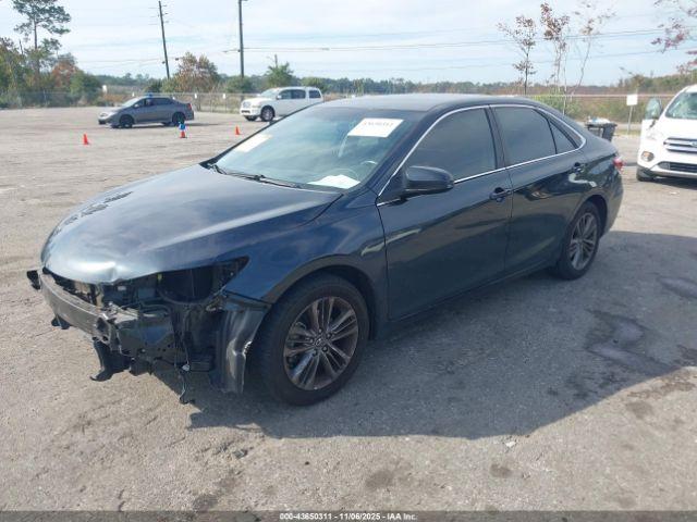 Toyota Camry Se Image 14