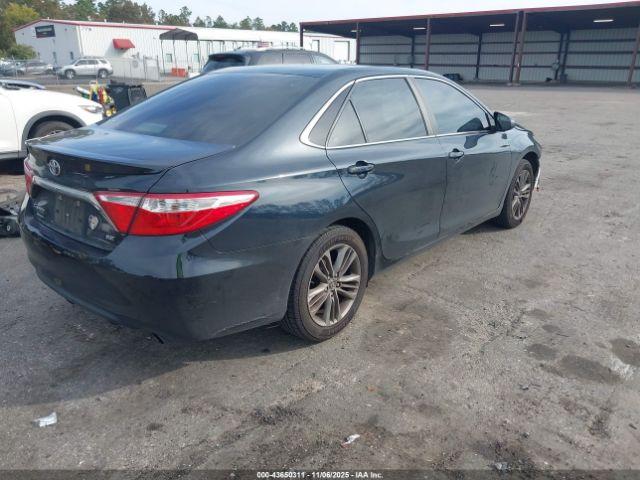 Toyota Camry Se Image 6