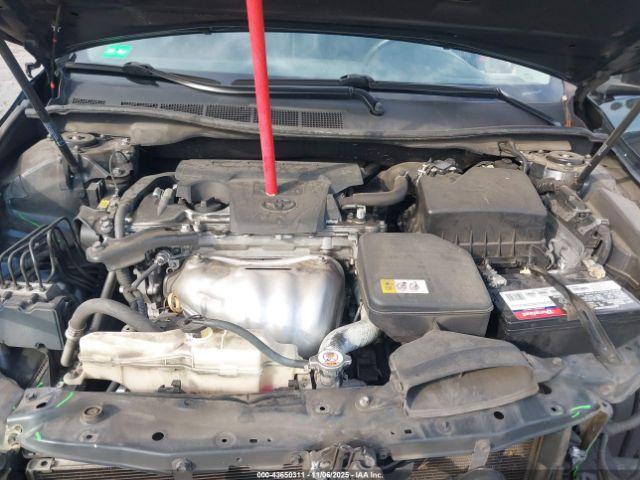 Toyota Camry Se Image 16