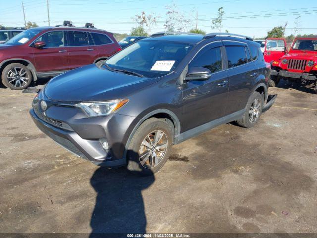 Toyota RAV4 Xle Image 3