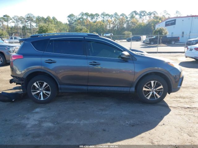 Toyota RAV4 Xle Image 12